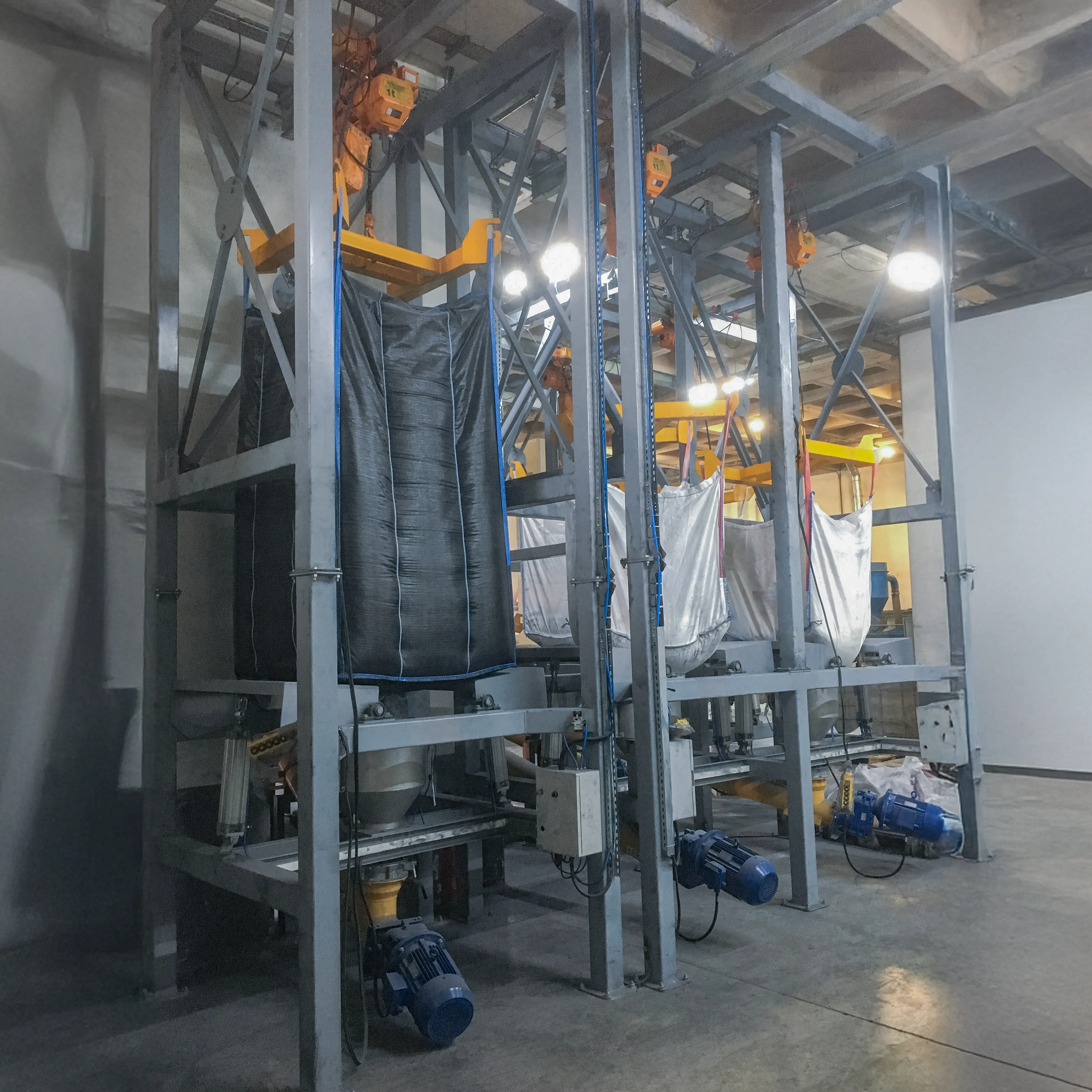 Banbury Mixer Feeding